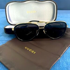 Gucci Black and Gold Polarized Sunglasses